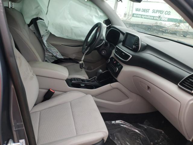 Photo 4 VIN: KM8J2CA41KU984915 - HYUNDAI TUCSON SE 