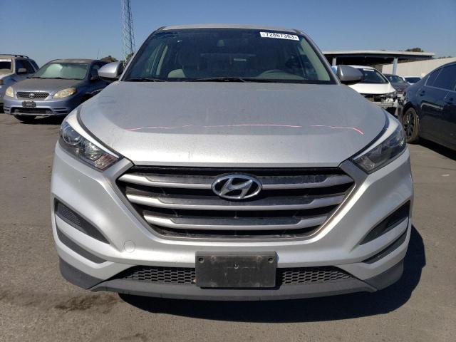 Photo 4 VIN: KM8J2CA42JU666820 - HYUNDAI TUCSON SE 