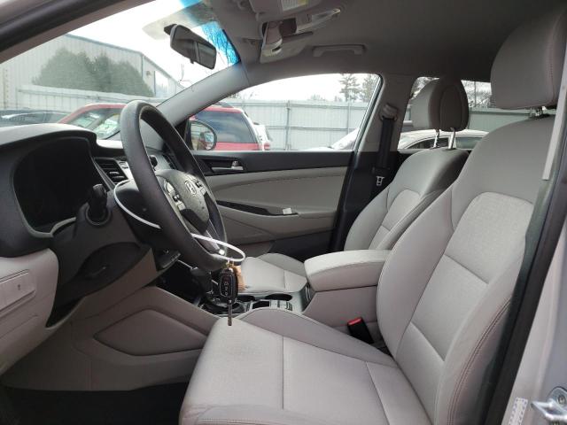 Photo 6 VIN: KM8J2CA42JU690616 - HYUNDAI TUCSON SE 