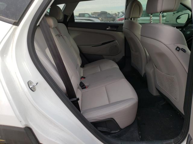 Photo 5 VIN: KM8J2CA42JU764343 - HYUNDAI TUCSON SE 