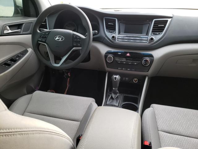 Photo 8 VIN: KM8J2CA42JU764343 - HYUNDAI TUCSON SE 