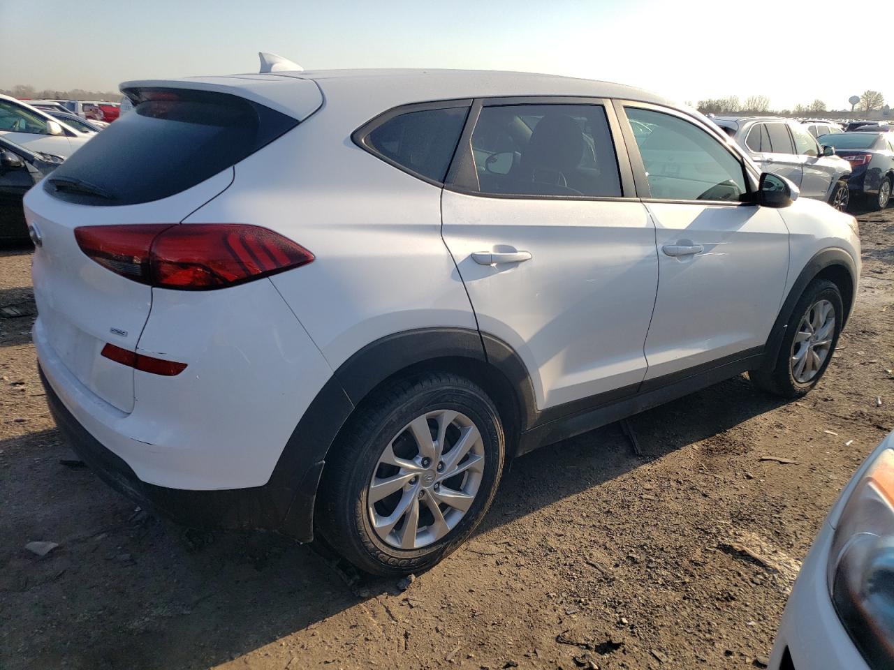 Photo 2 VIN: KM8J2CA42KU004740 - HYUNDAI TUCSON 