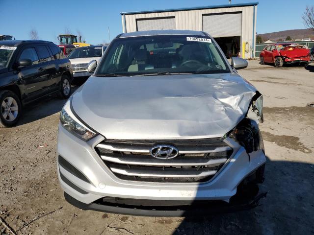 Photo 4 VIN: KM8J2CA43JU659620 - HYUNDAI TUCSON SE 