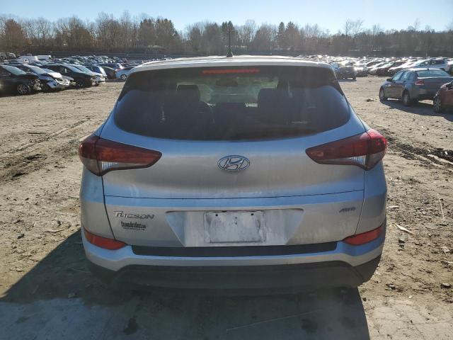 Photo 5 VIN: KM8J2CA43JU659620 - HYUNDAI TUCSON SE 