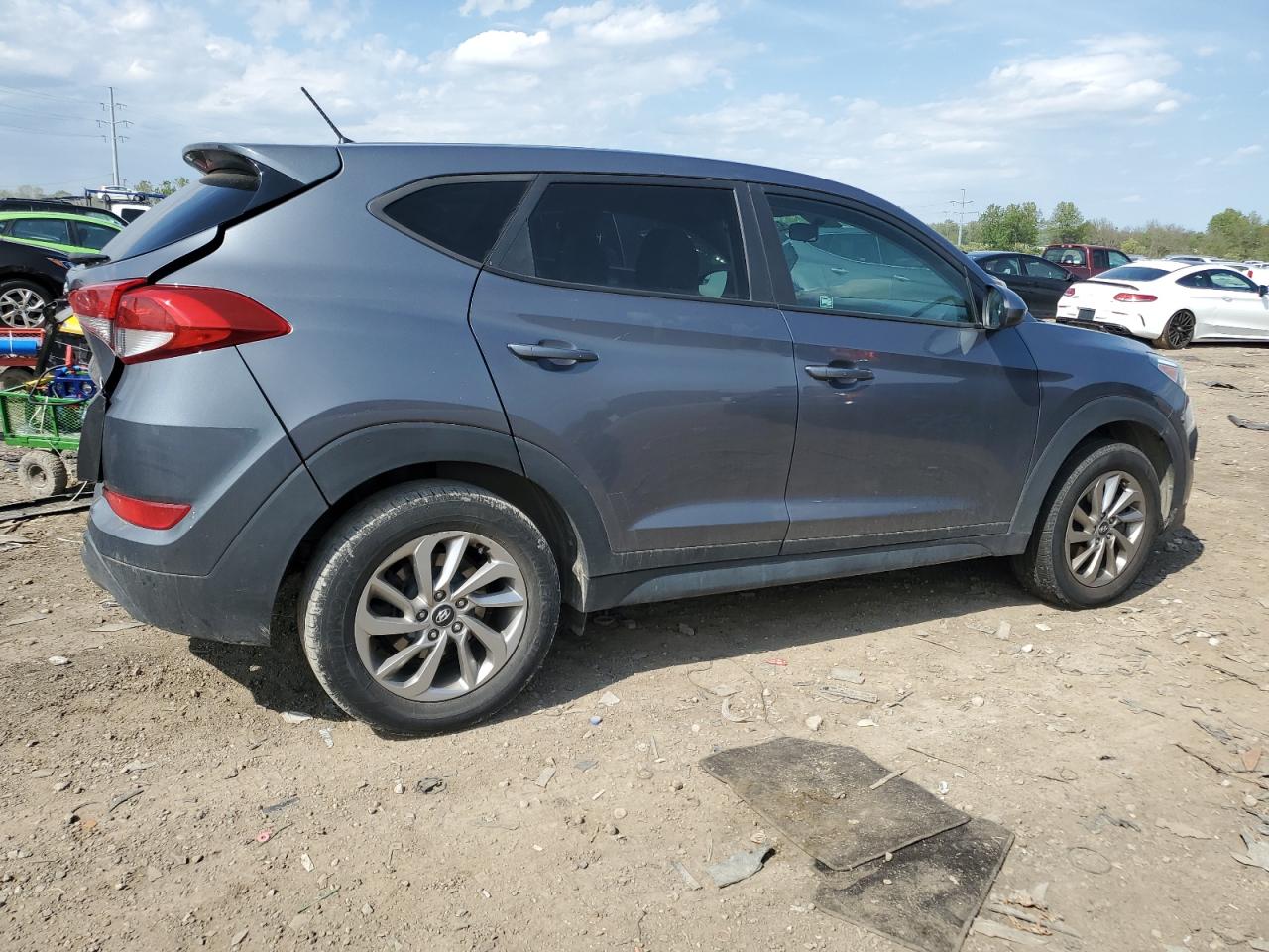 Photo 2 VIN: KM8J2CA43JU681021 - HYUNDAI TUCSON 