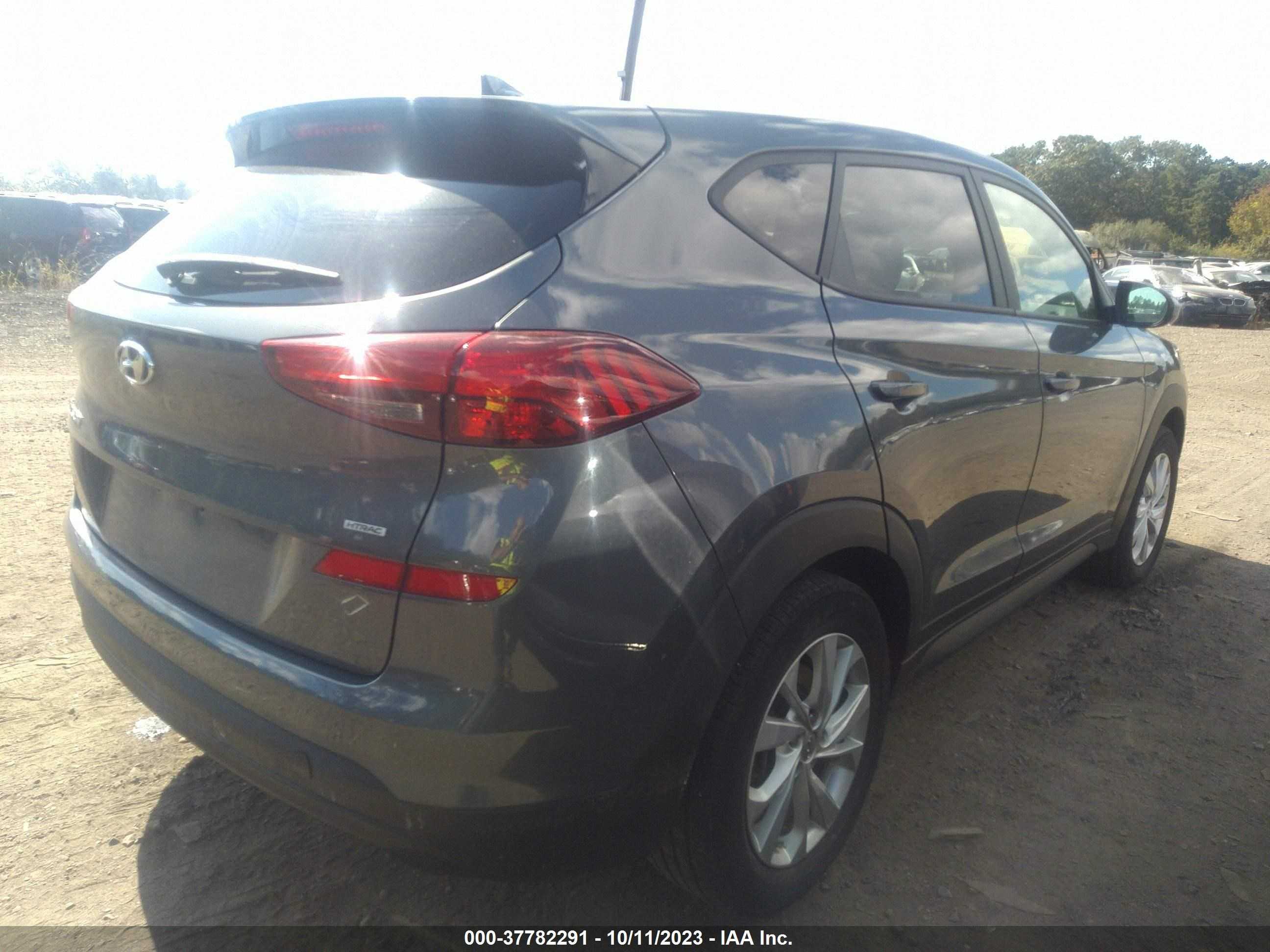 Photo 3 VIN: KM8J2CA43KU075669 - HYUNDAI TUCSON 