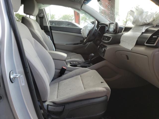 Photo 4 VIN: KM8J2CA43KU882614 - HYUNDAI TUCSON SE 