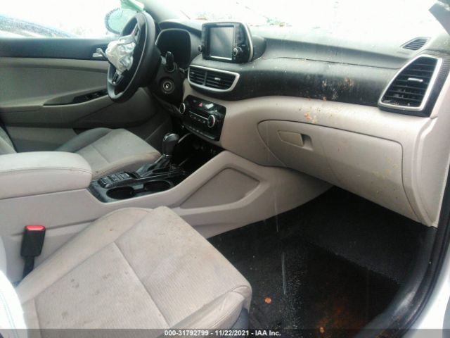 Photo 4 VIN: KM8J2CA43KU928006 - HYUNDAI TUCSON 