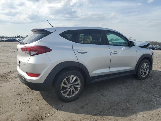 Photo 2 VIN: KM8J2CA44JU719663 - HYUNDAI TUCSON 