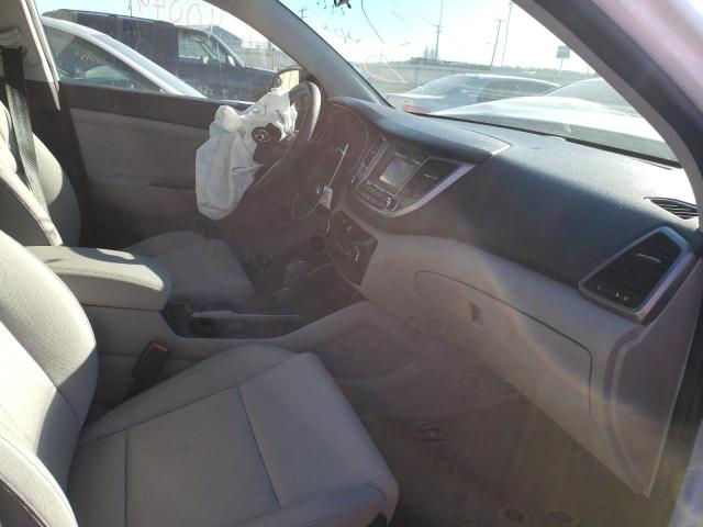 Photo 4 VIN: KM8J2CA44JU794119 - HYUNDAI TUCSON SE 