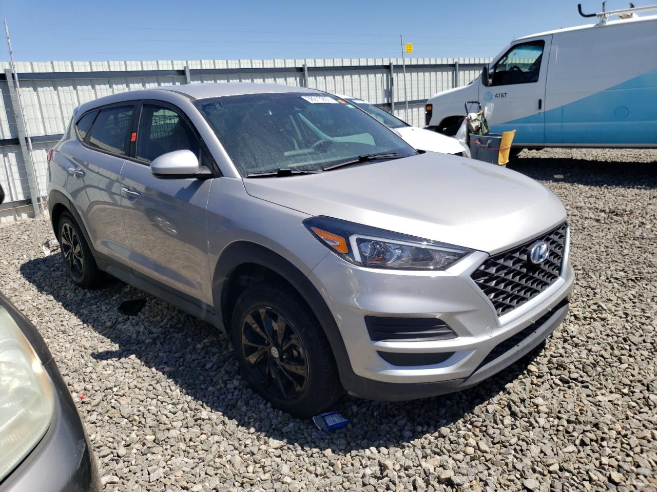 Photo 3 VIN: KM8J2CA44LU119082 - HYUNDAI TUCSON SE 