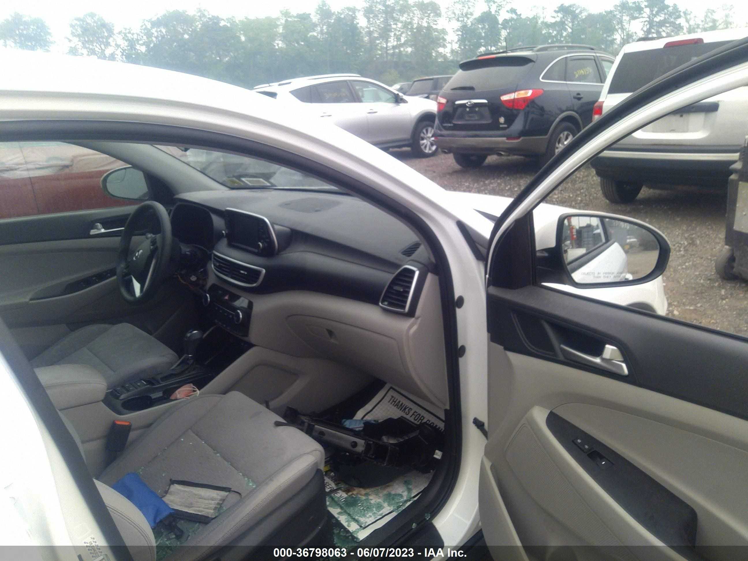 Photo 4 VIN: KM8J2CA44LU213169 - HYUNDAI TUCSON 