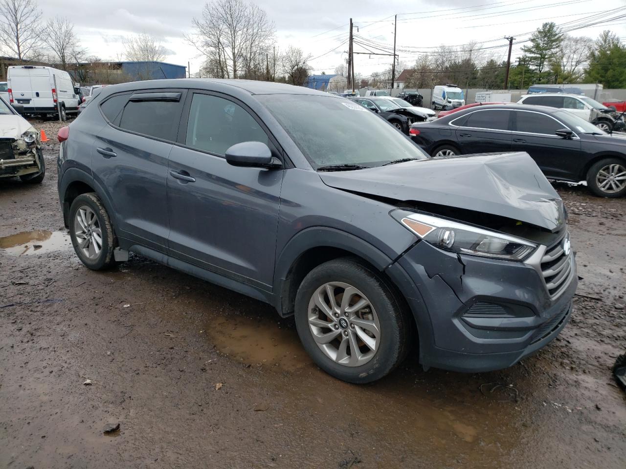 Photo 3 VIN: KM8J2CA45JU676175 - HYUNDAI TUCSON 