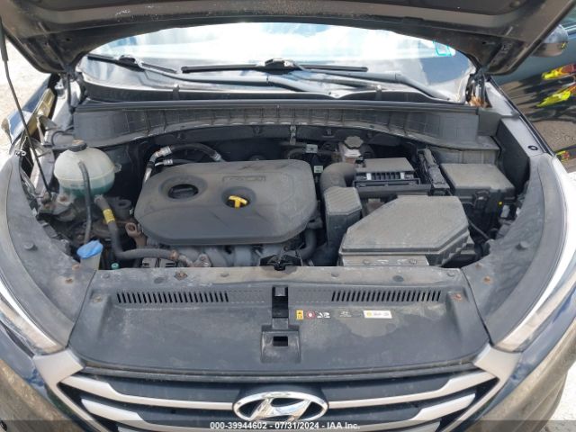 Photo 9 VIN: KM8J2CA45JU694613 - HYUNDAI TUCSON 