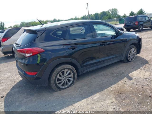 Photo 3 VIN: KM8J2CA45JU832604 - HYUNDAI TUCSON 