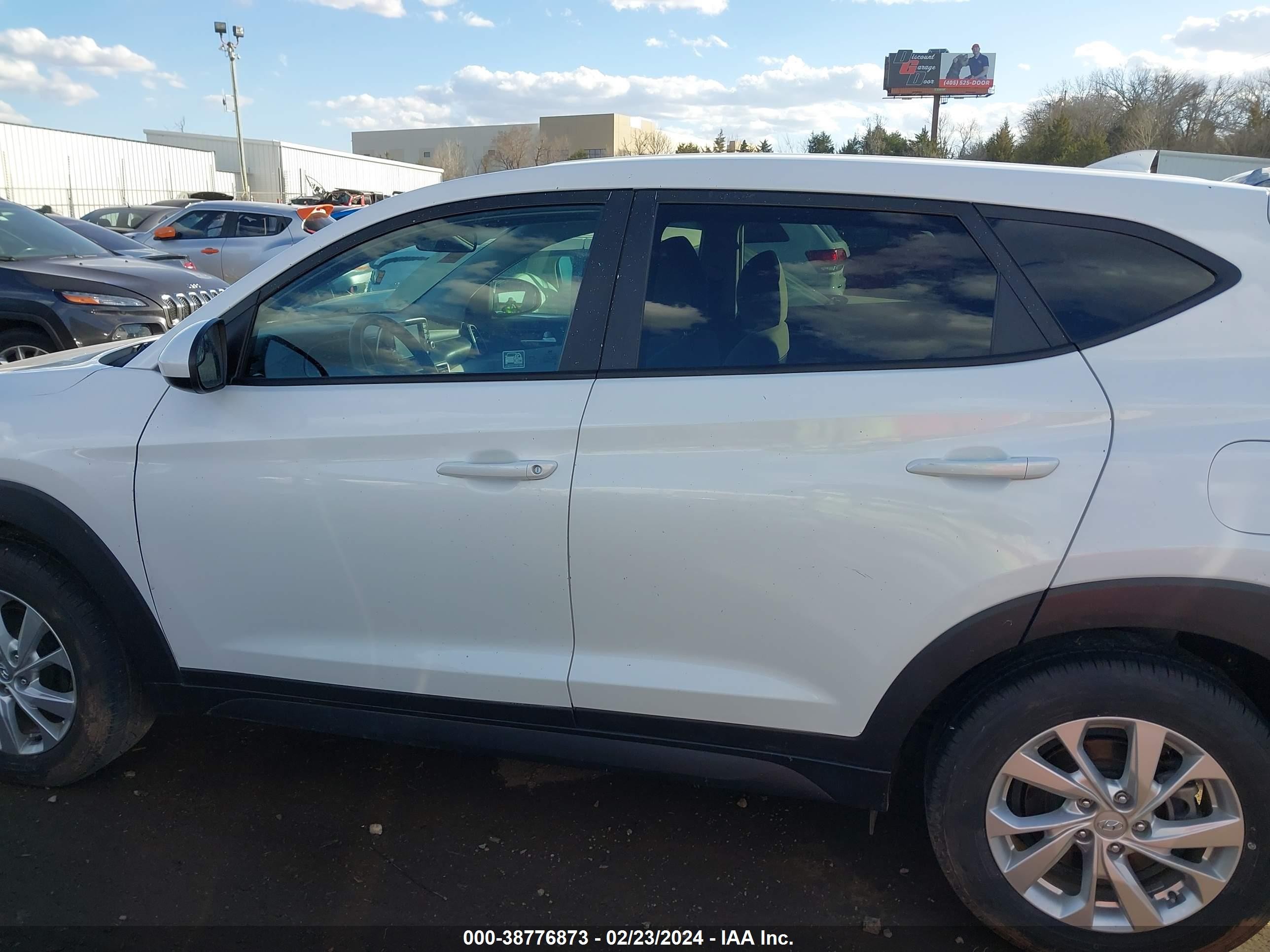 Photo 13 VIN: KM8J2CA45KU943476 - HYUNDAI TUCSON 