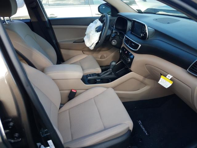 Photo 4 VIN: KM8J2CA45KU995917 - HYUNDAI TUCSON SE 