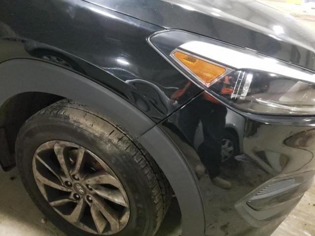 Photo 8 VIN: KM8J2CA46JU693101 - HYUNDAI TUCSON SE 