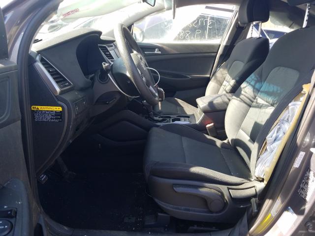 Photo 4 VIN: KM8J2CA46JU829386 - HYUNDAI TUCSON SE 