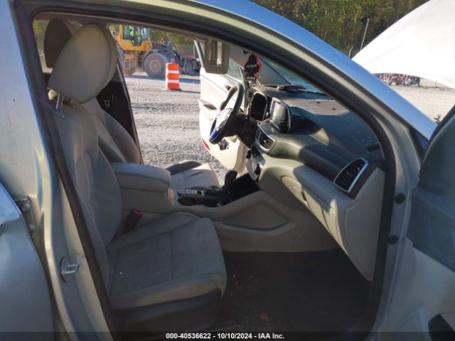 Photo 4 VIN: KM8J2CA46KU940702 - HYUNDAI TUCSON 