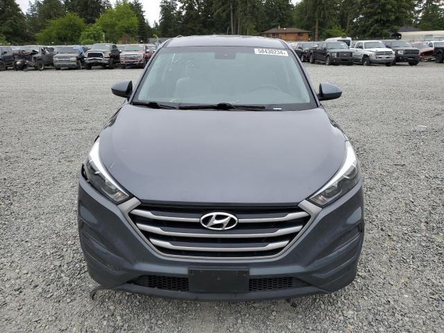 Photo 4 VIN: KM8J2CA47JU610601 - HYUNDAI TUCSON SE 