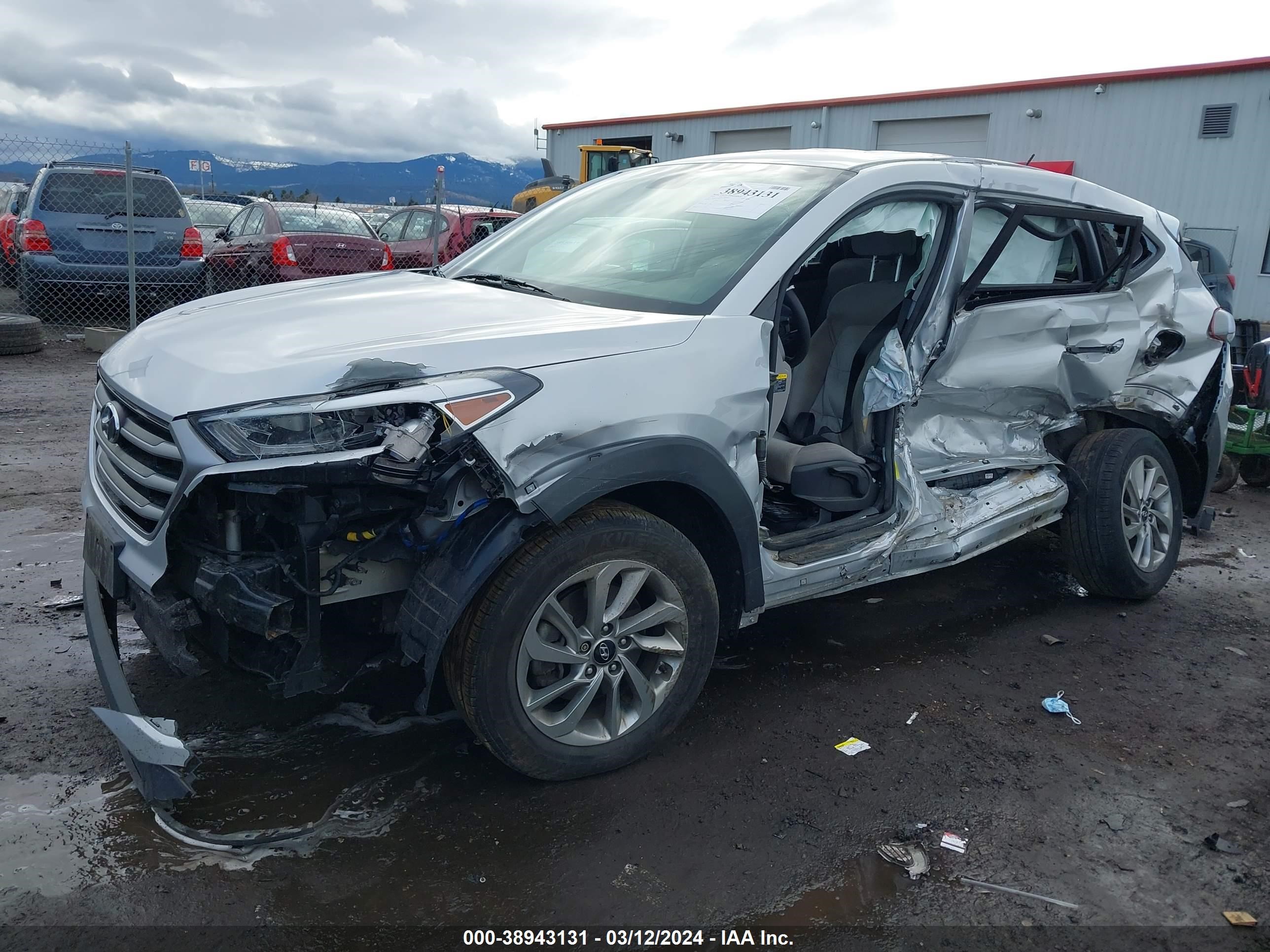 Photo 1 VIN: KM8J2CA47JU717504 - HYUNDAI TUCSON 