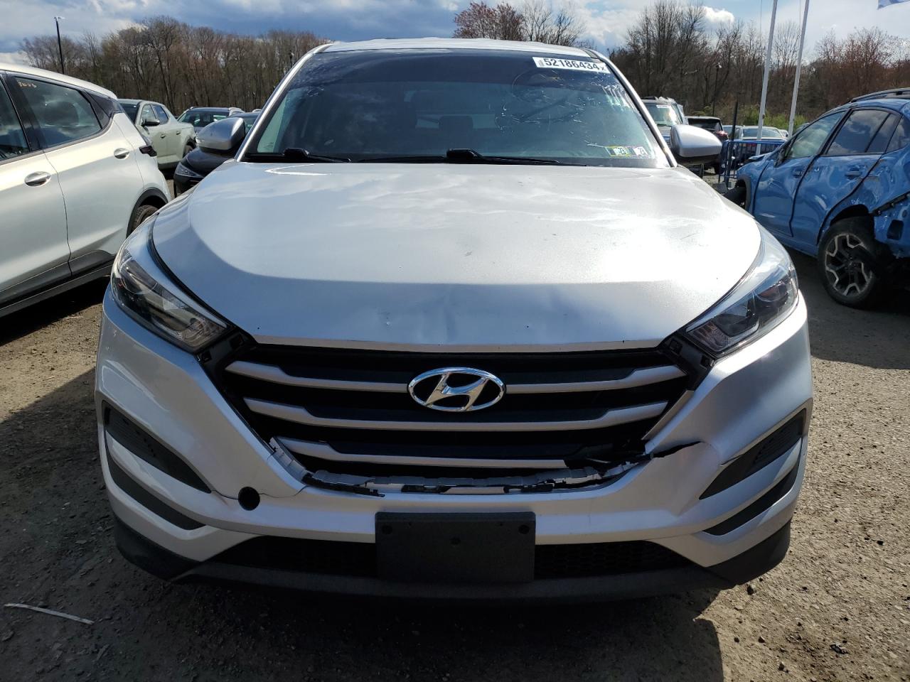 Photo 4 VIN: KM8J2CA47JU828215 - HYUNDAI TUCSON 