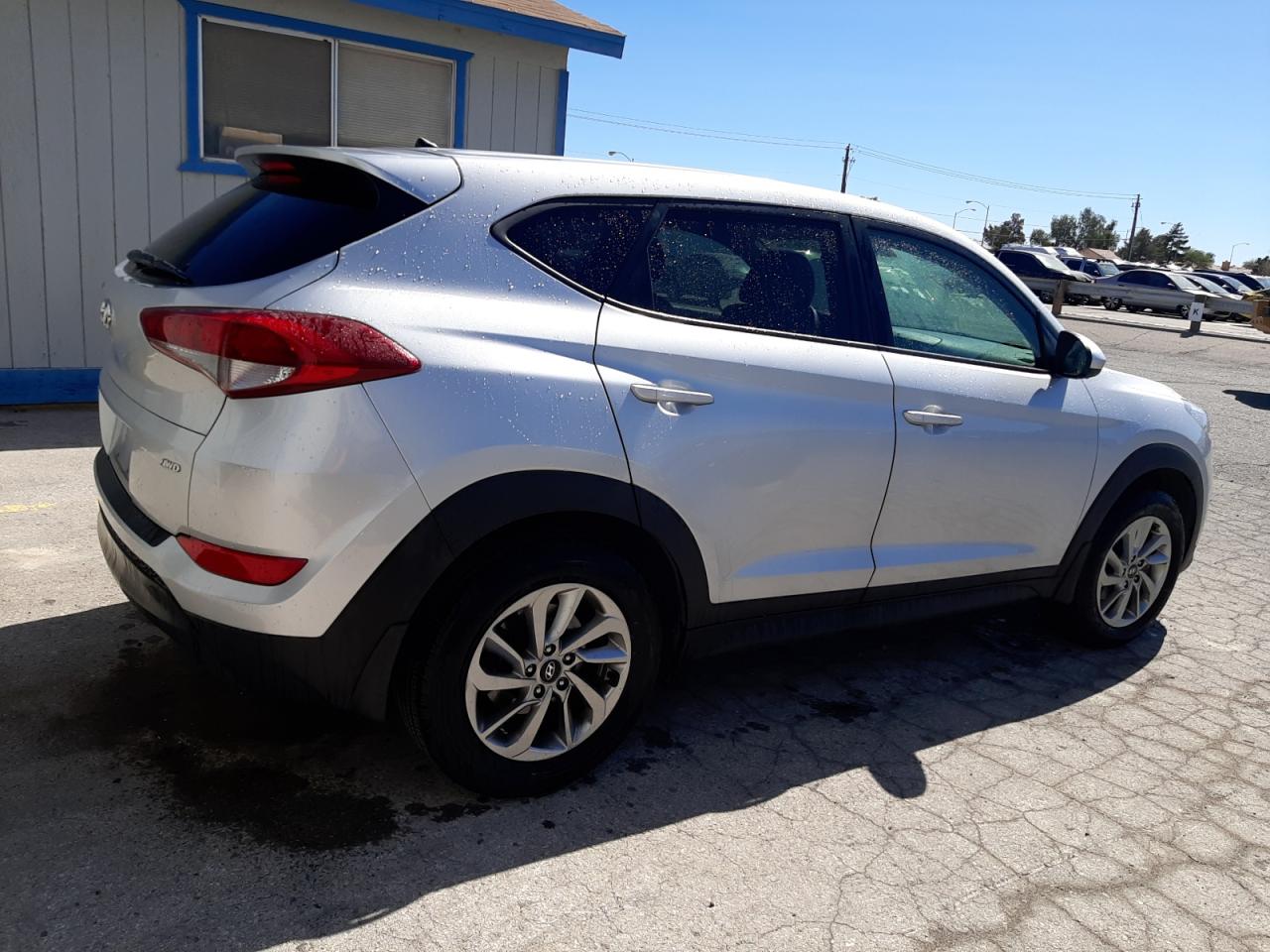 Photo 2 VIN: KM8J2CA48JU693598 - HYUNDAI TUCSON 