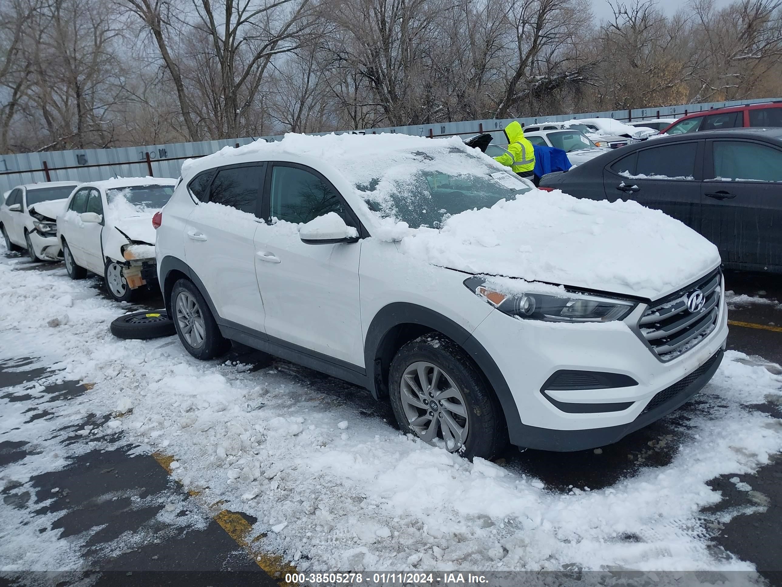 Photo 0 VIN: KM8J2CA49JU791104 - HYUNDAI TUCSON 