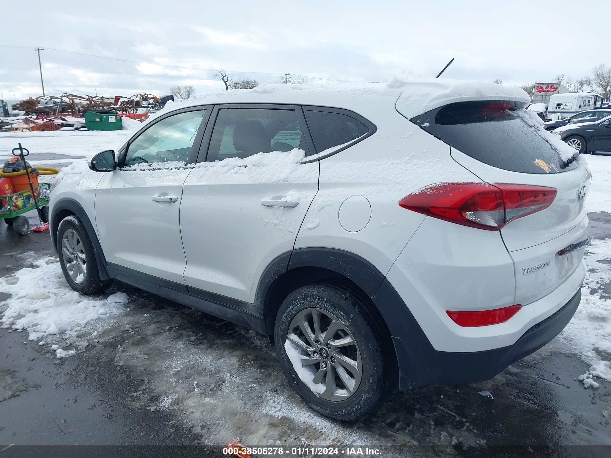 Photo 12 VIN: KM8J2CA49JU791104 - HYUNDAI TUCSON 