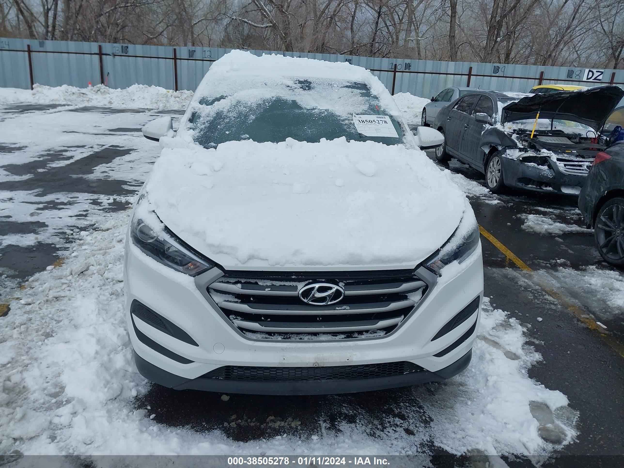 Photo 5 VIN: KM8J2CA49JU791104 - HYUNDAI TUCSON 