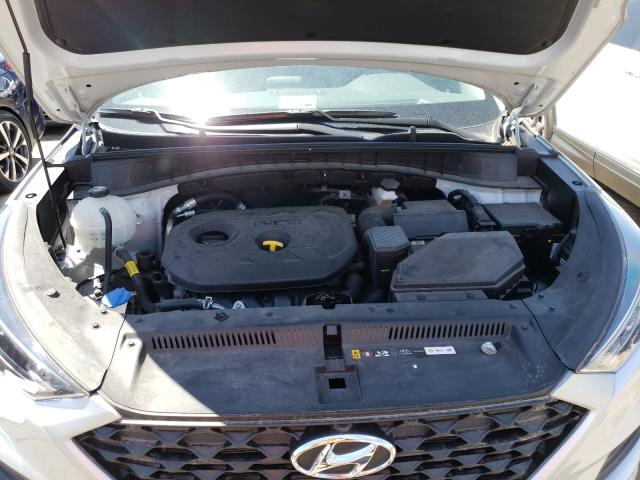 Photo 6 VIN: KM8J2CA49KU004752 - HYUNDAI TUCSON SE 