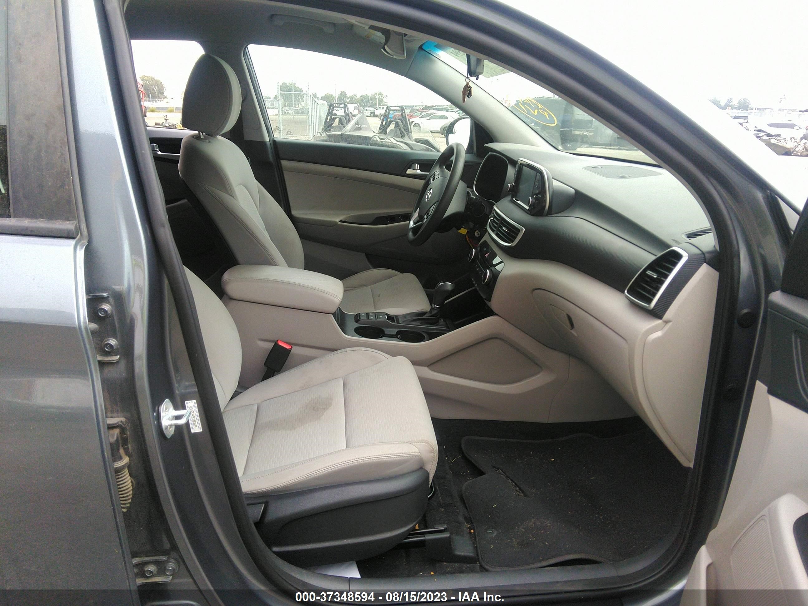 Photo 4 VIN: KM8J2CA49KU883539 - HYUNDAI TUCSON 