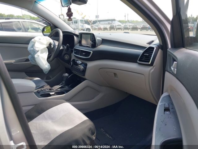 Photo 4 VIN: KM8J2CA49MU375266 - HYUNDAI TUCSON 