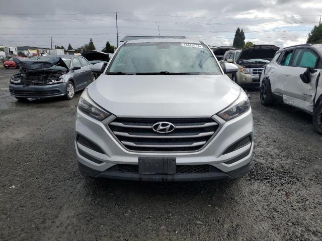 Photo 4 VIN: KM8J2CA4XJU624895 - HYUNDAI TUCSON SE 