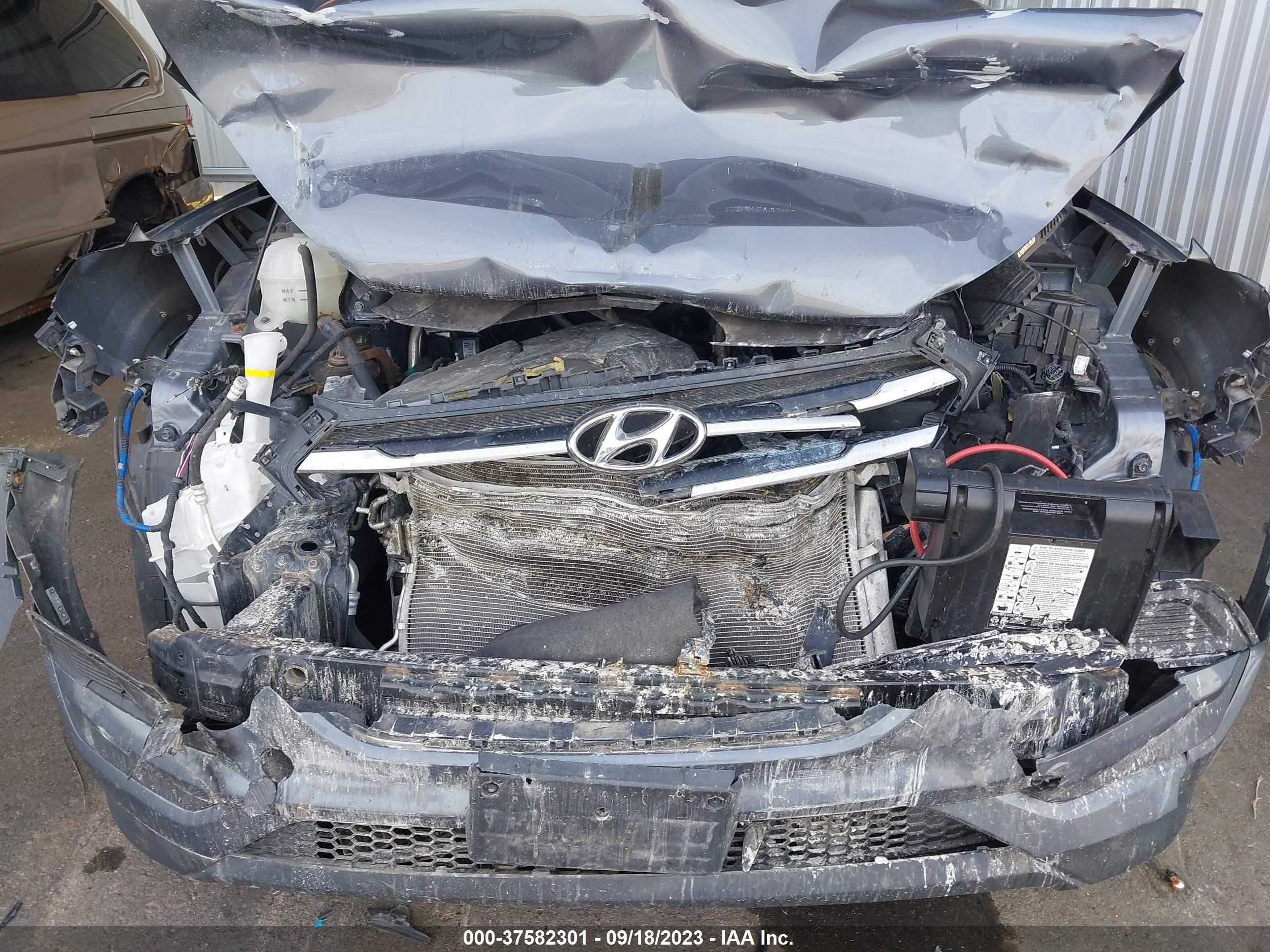 Photo 10 VIN: KM8J2CA4XJU654754 - HYUNDAI TUCSON 