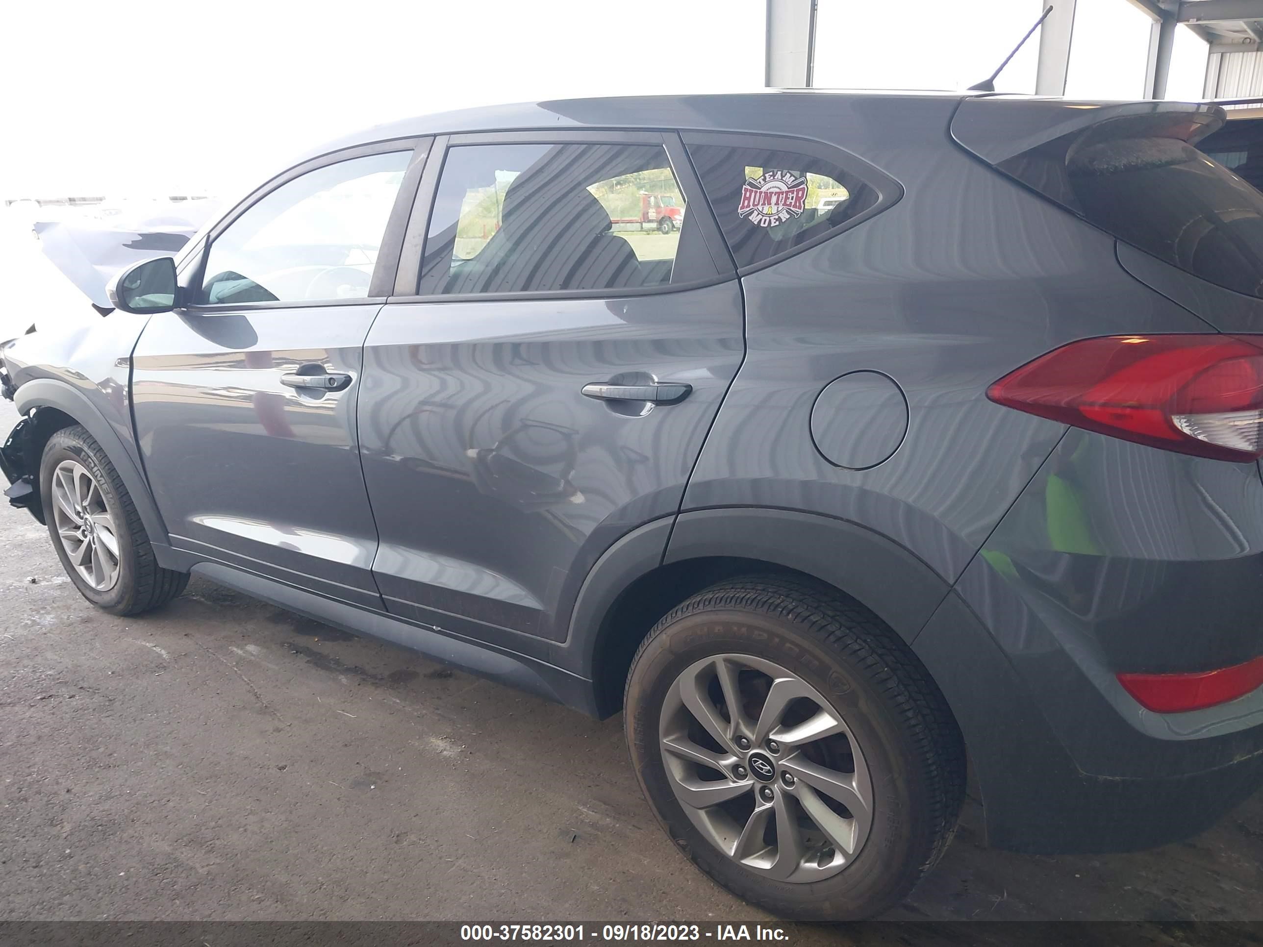 Photo 12 VIN: KM8J2CA4XJU654754 - HYUNDAI TUCSON 