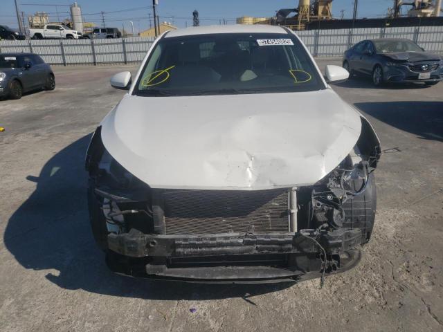 Photo 8 VIN: KM8J2CA4XJU701040 - HYUNDAI TUCSON SE 