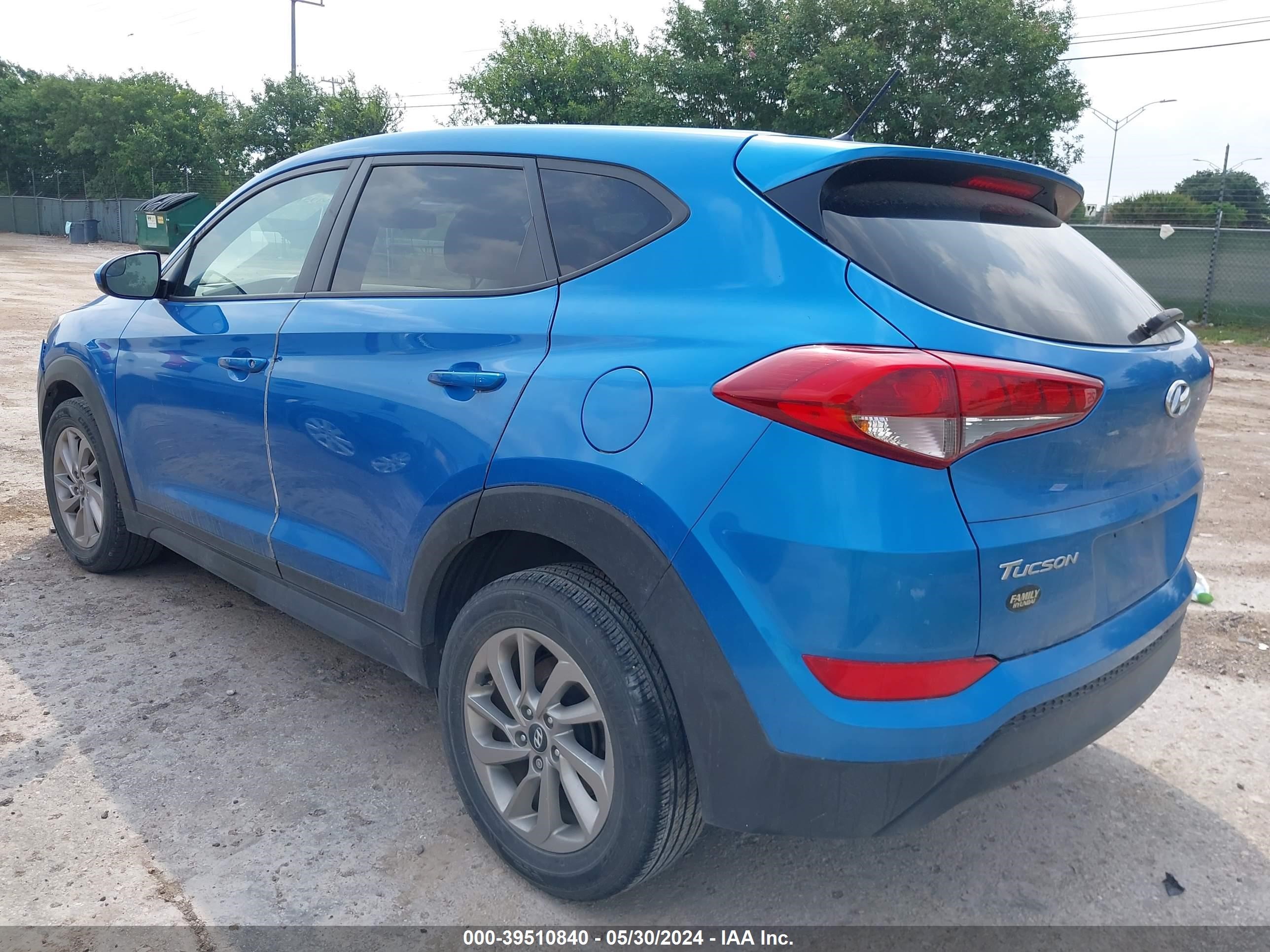 Photo 2 VIN: KM8J2CA4XJU732322 - HYUNDAI TUCSON 