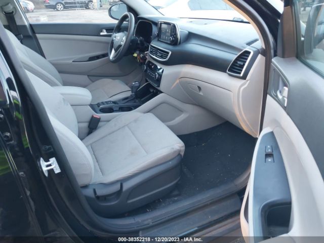 Photo 4 VIN: KM8J2CA4XKU064605 - HYUNDAI TUCSON 