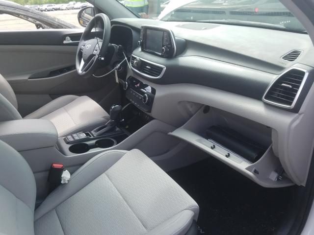 Photo 4 VIN: KM8J2CA4XKU927807 - HYUNDAI TUCSON SE 