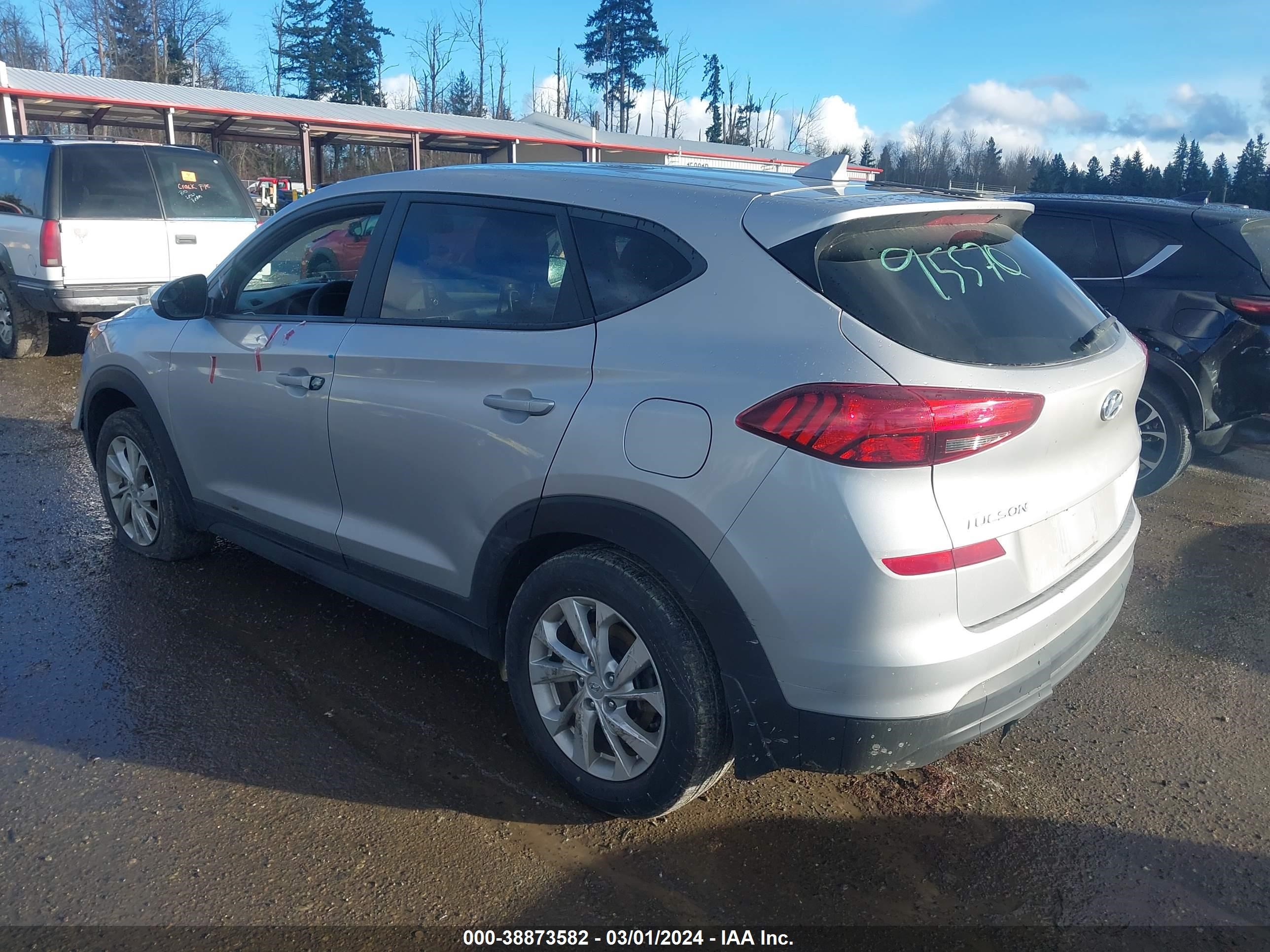 Photo 2 VIN: KM8J2CA4XLU080577 - HYUNDAI TUCSON 