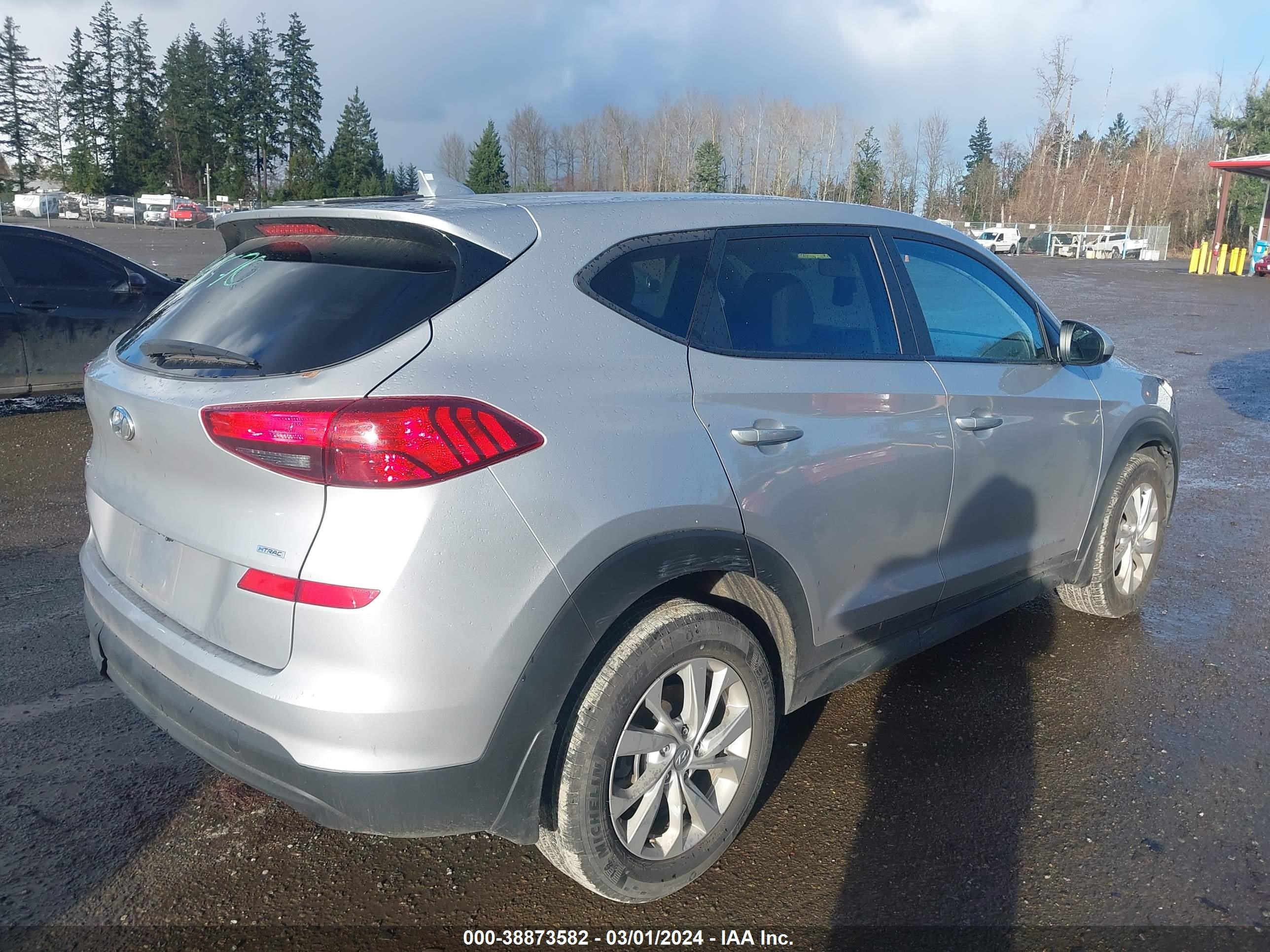 Photo 3 VIN: KM8J2CA4XLU080577 - HYUNDAI TUCSON 