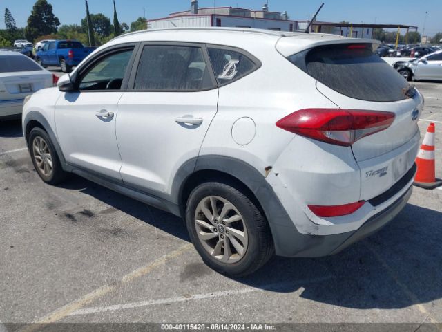 Photo 2 VIN: KM8J33A20GU031129 - HYUNDAI TUCSON 