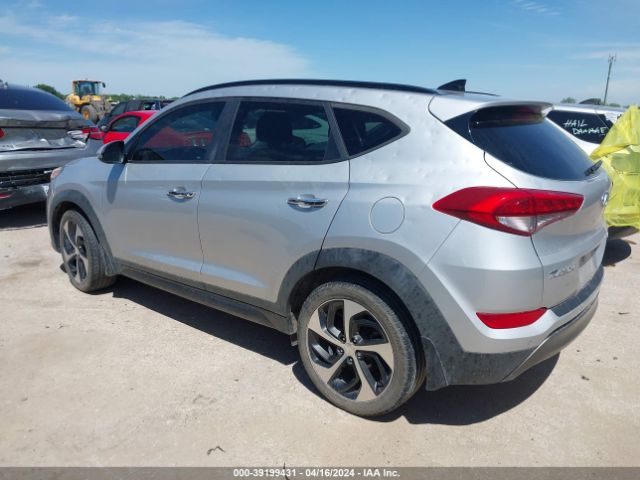 Photo 2 VIN: KM8J33A20GU223943 - HYUNDAI TUCSON 