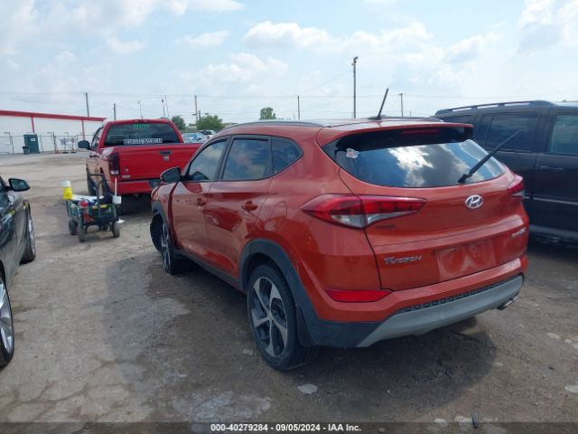 Photo 2 VIN: KM8J33A20HU472888 - HYUNDAI TUCSON 