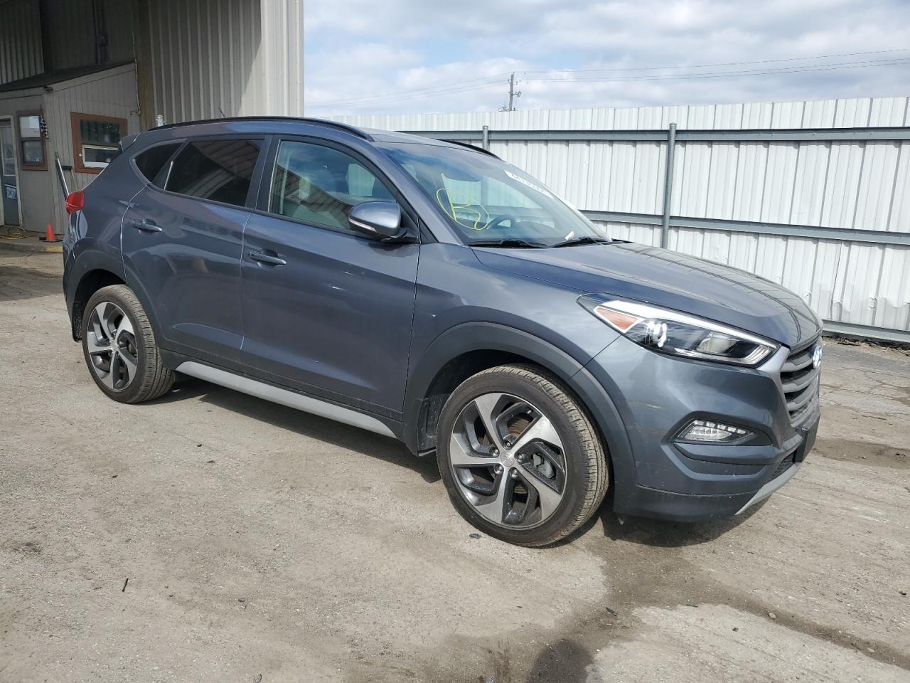 Photo 3 VIN: KM8J33A20HU551879 - HYUNDAI TUCSON 