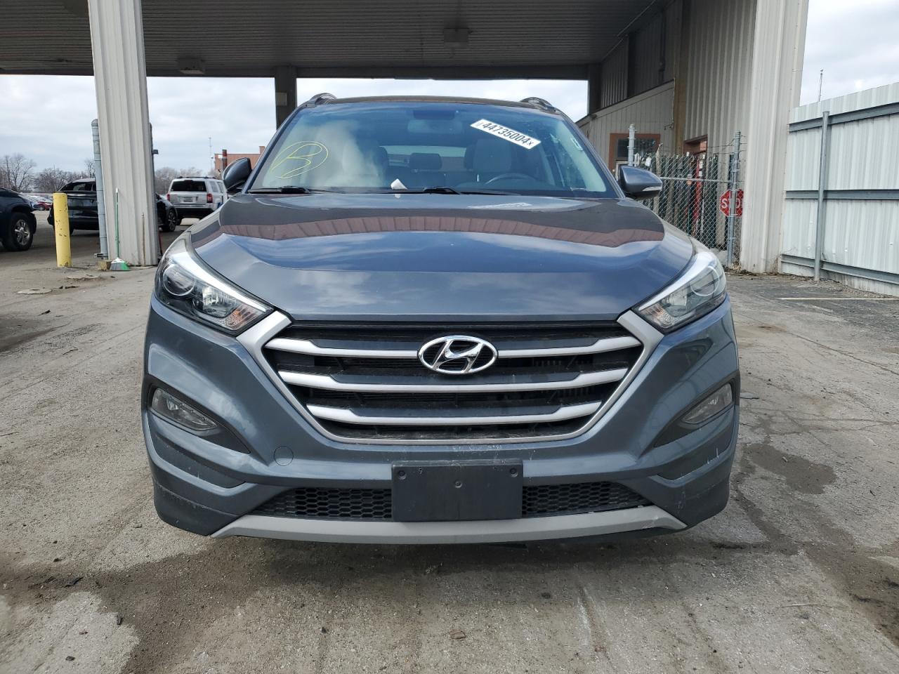 Photo 4 VIN: KM8J33A20HU551879 - HYUNDAI TUCSON 