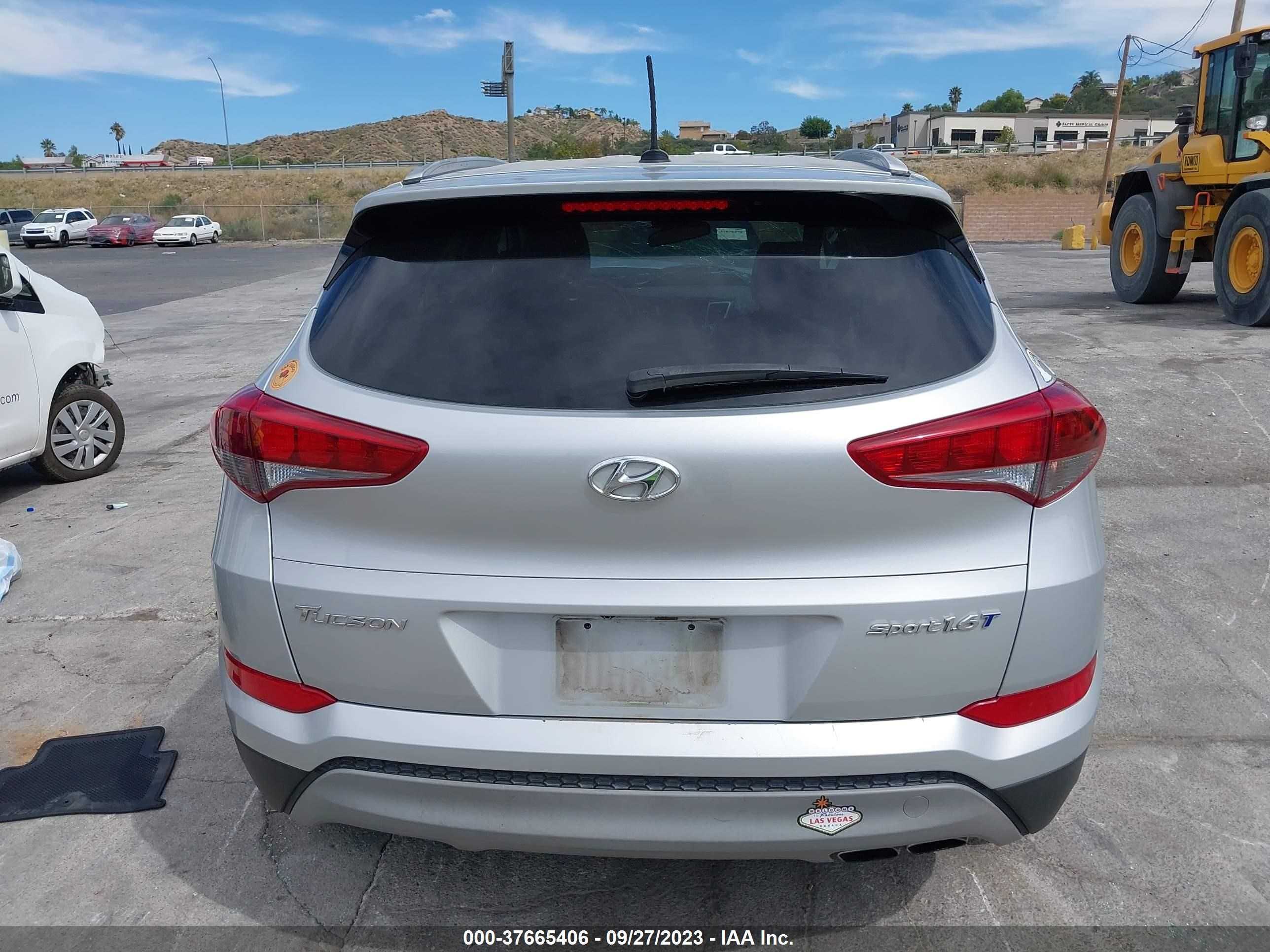 Photo 15 VIN: KM8J33A21HU486590 - HYUNDAI TUCSON 