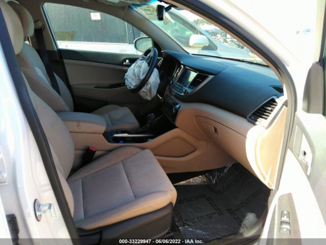 Photo 4 VIN: KM8J33A21JU737825 - HYUNDAI TUCSON 